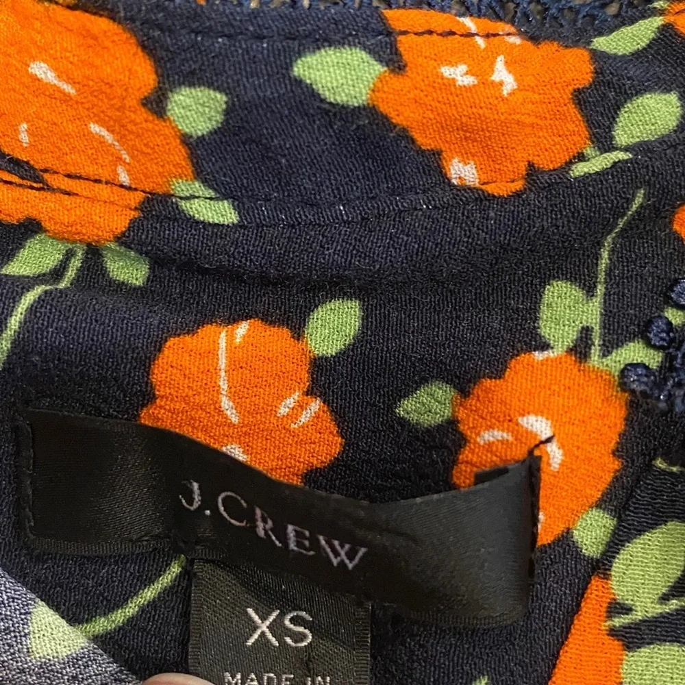 J. Crew Dark Navy Blouse Poppy Fields Floral Print. Size. XS. 1/2 Button Up.